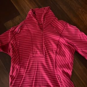 Lululemon pullover size medium